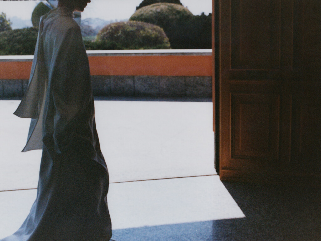 Dust Magazine - © Artlist