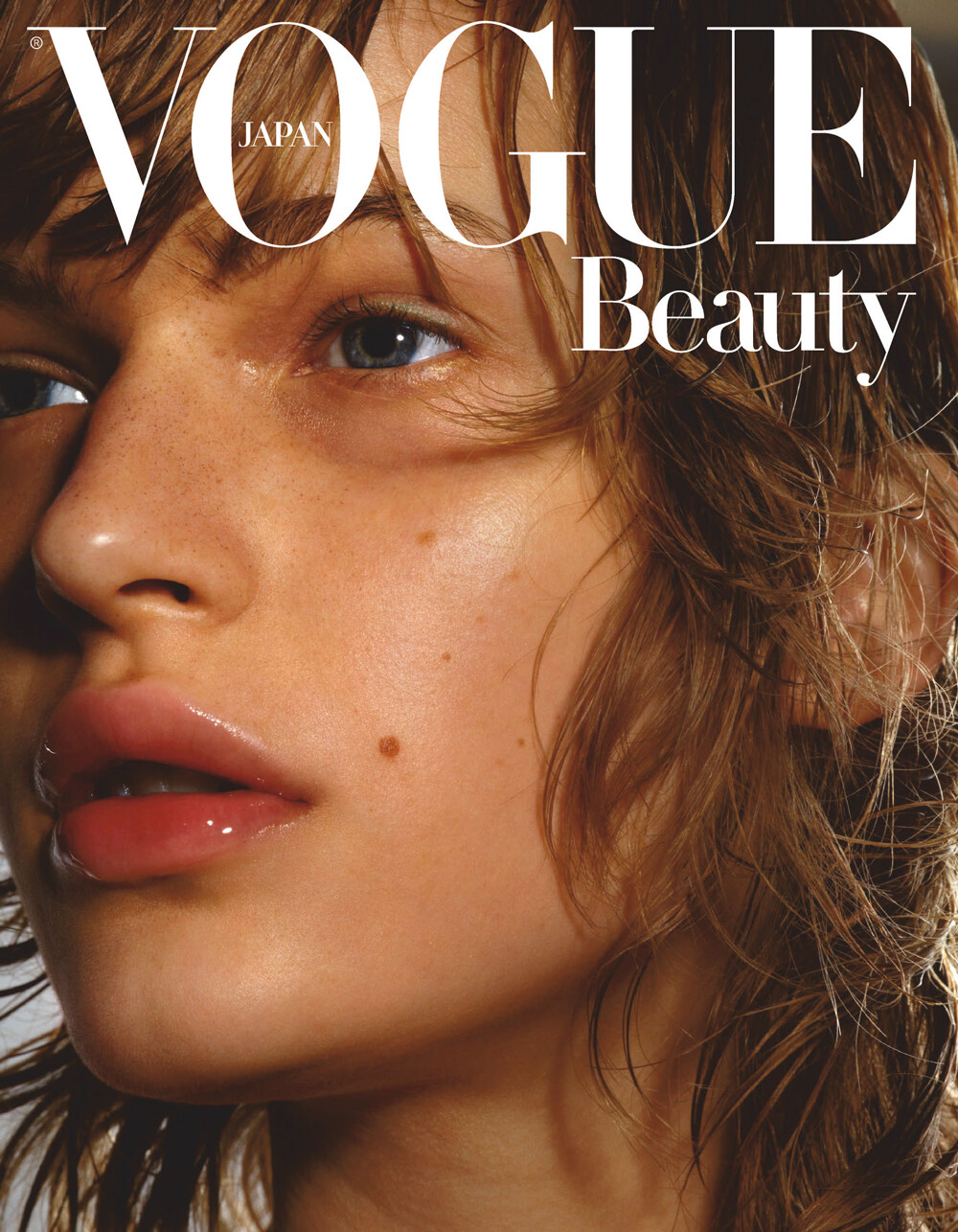 Vogue Japan - © Artlist