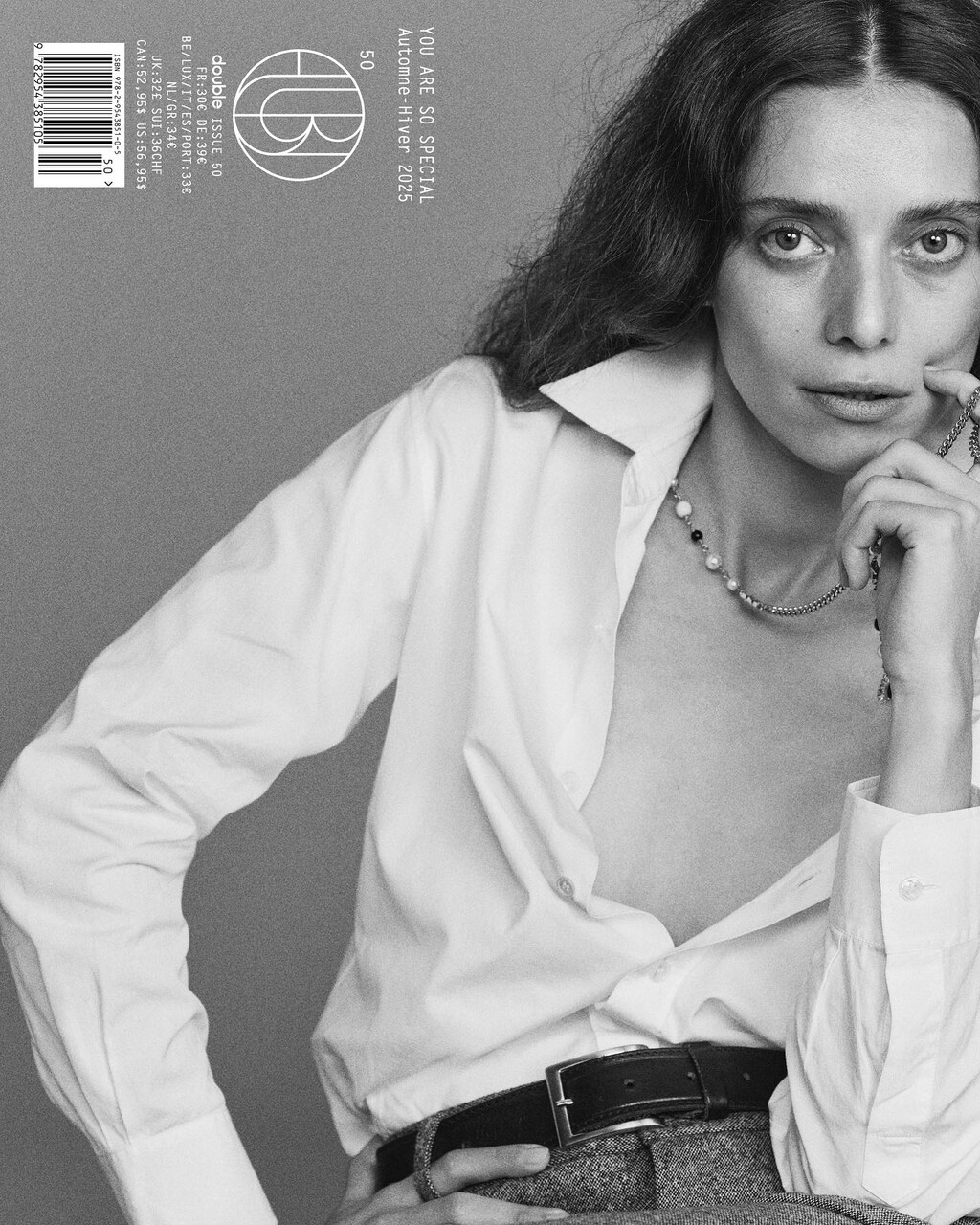 Double Magazine - © Artlist