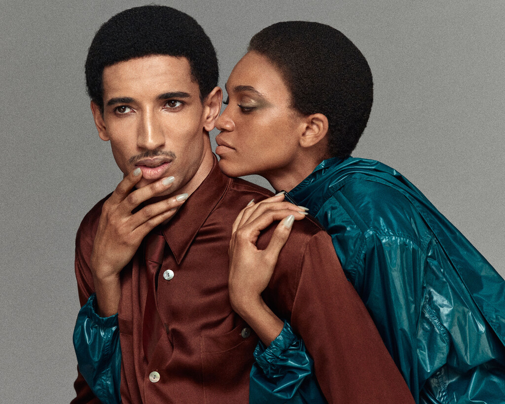 Double Magazine - © Artlist