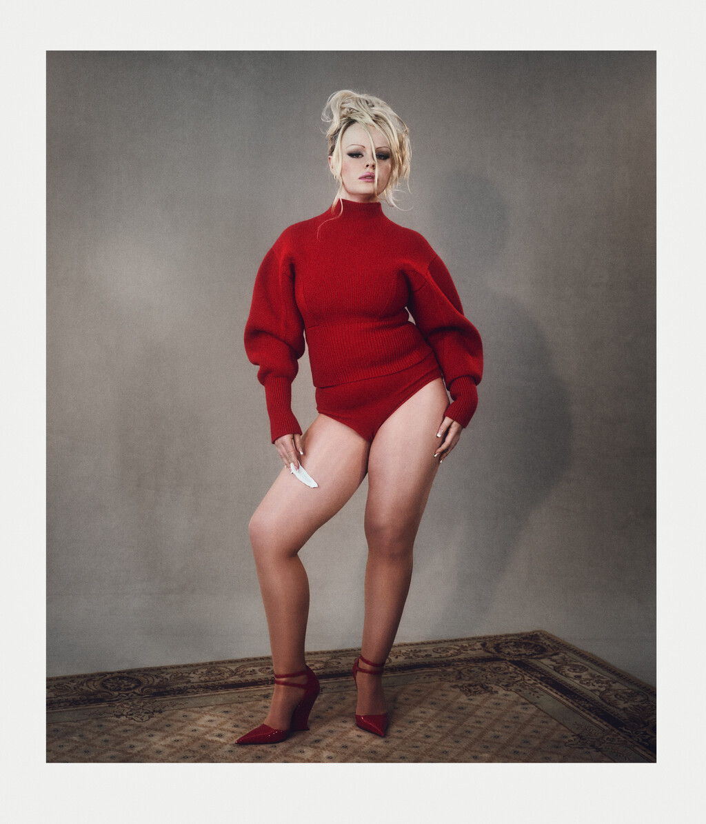 Magazine Magazine - © Artlist