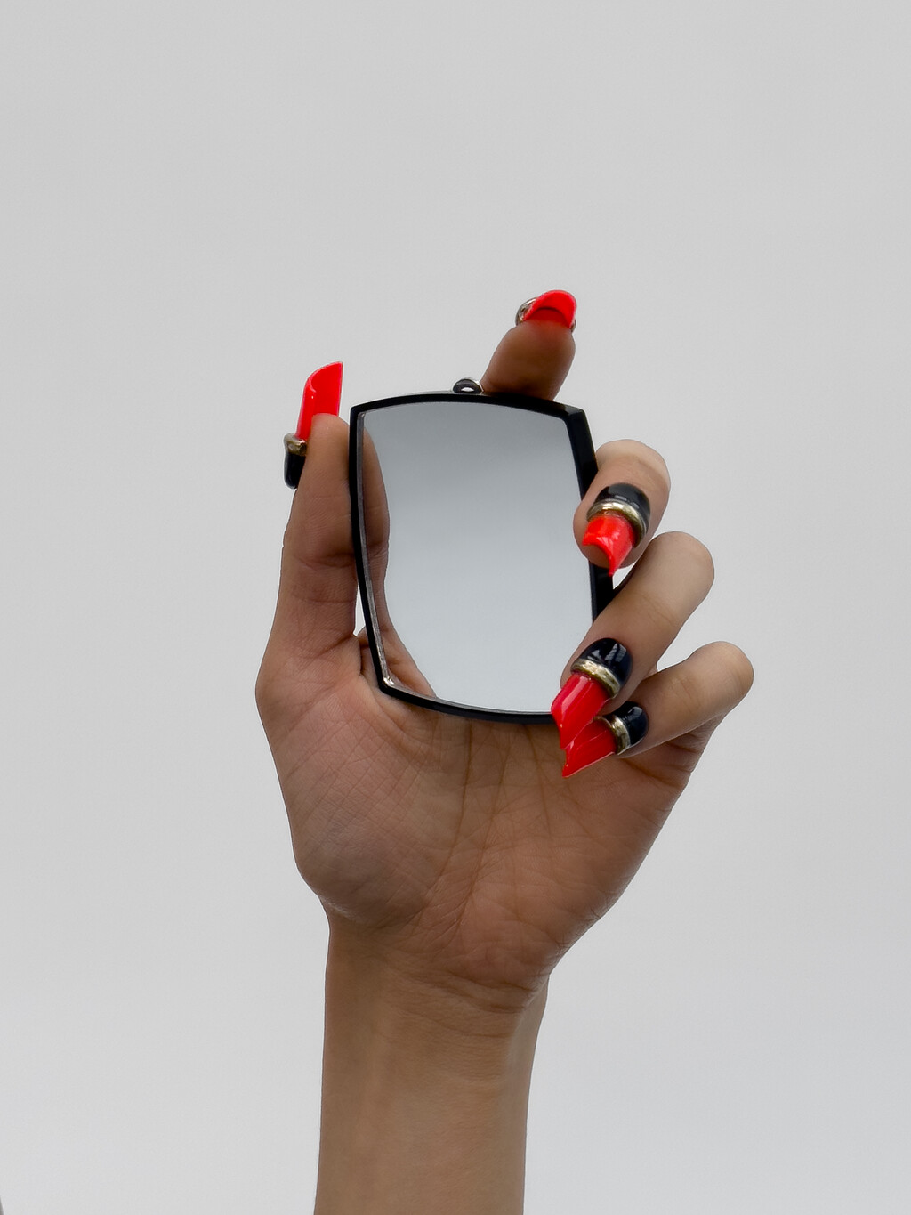 Pull Letter Magazine - © Artlist