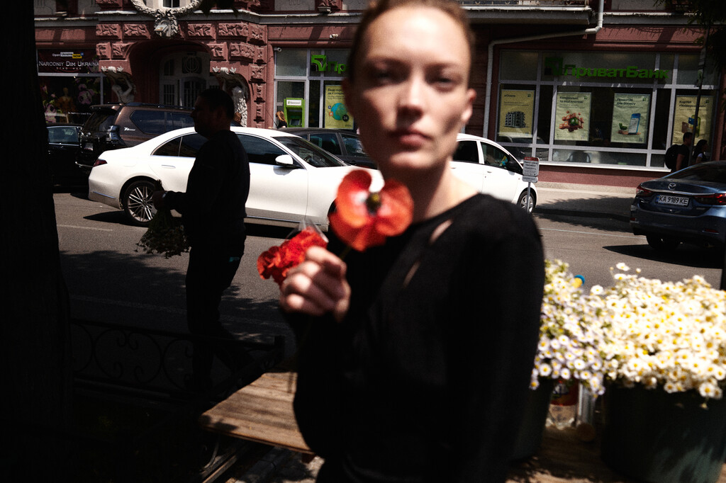 Anna October - © Artlist