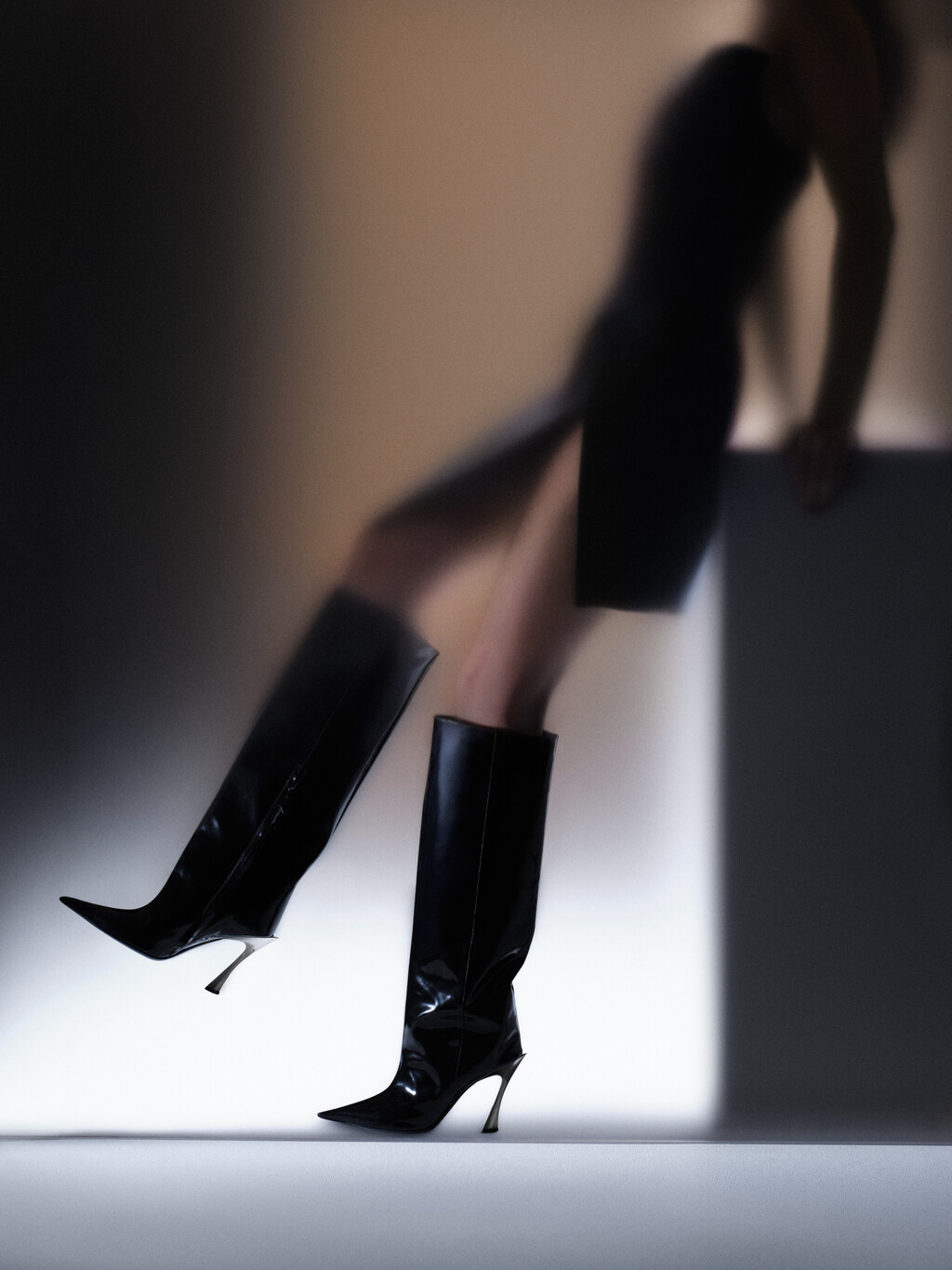 Mugler - © Artlist