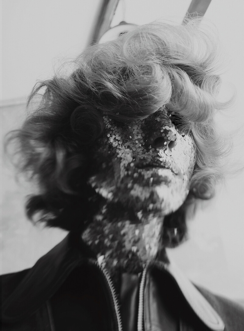 Annely - © Artlist