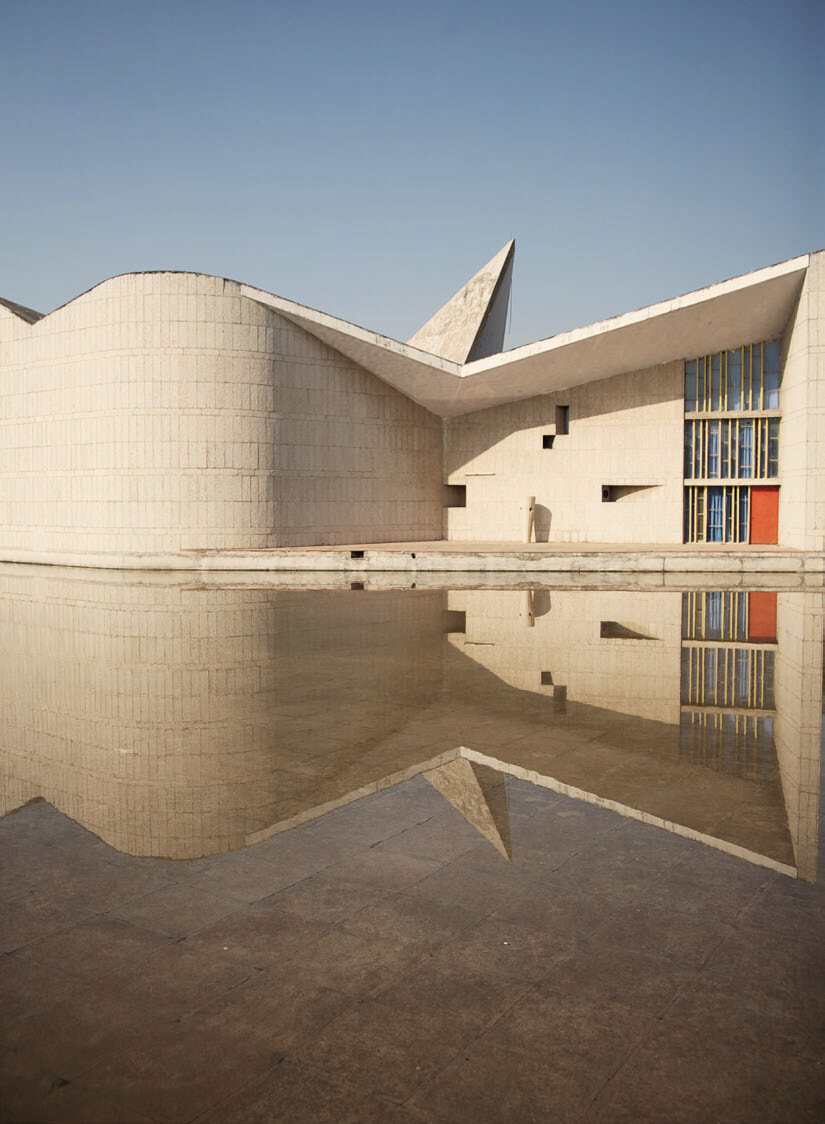 Vogue Paris - © Artlist