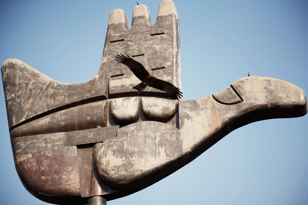 Vogue Paris - © Artlist