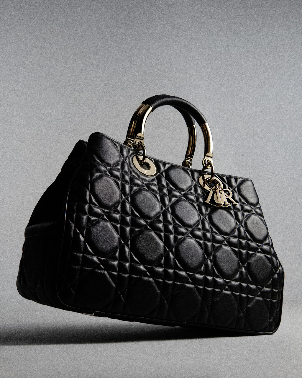 Dior - © Artlist