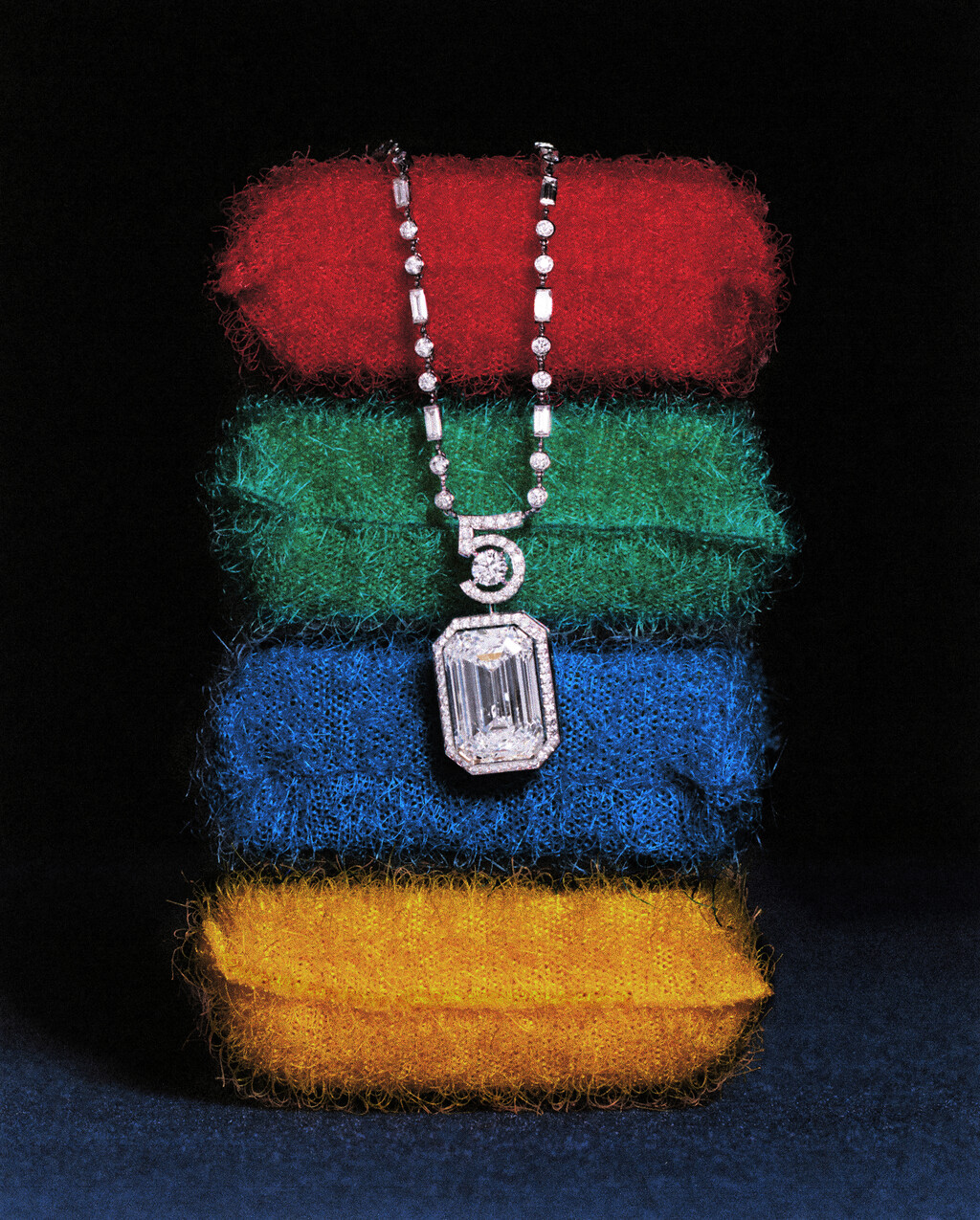 T Magazine - © Artlist