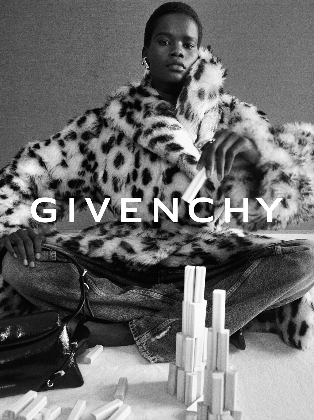 Givenchy - © Artlist