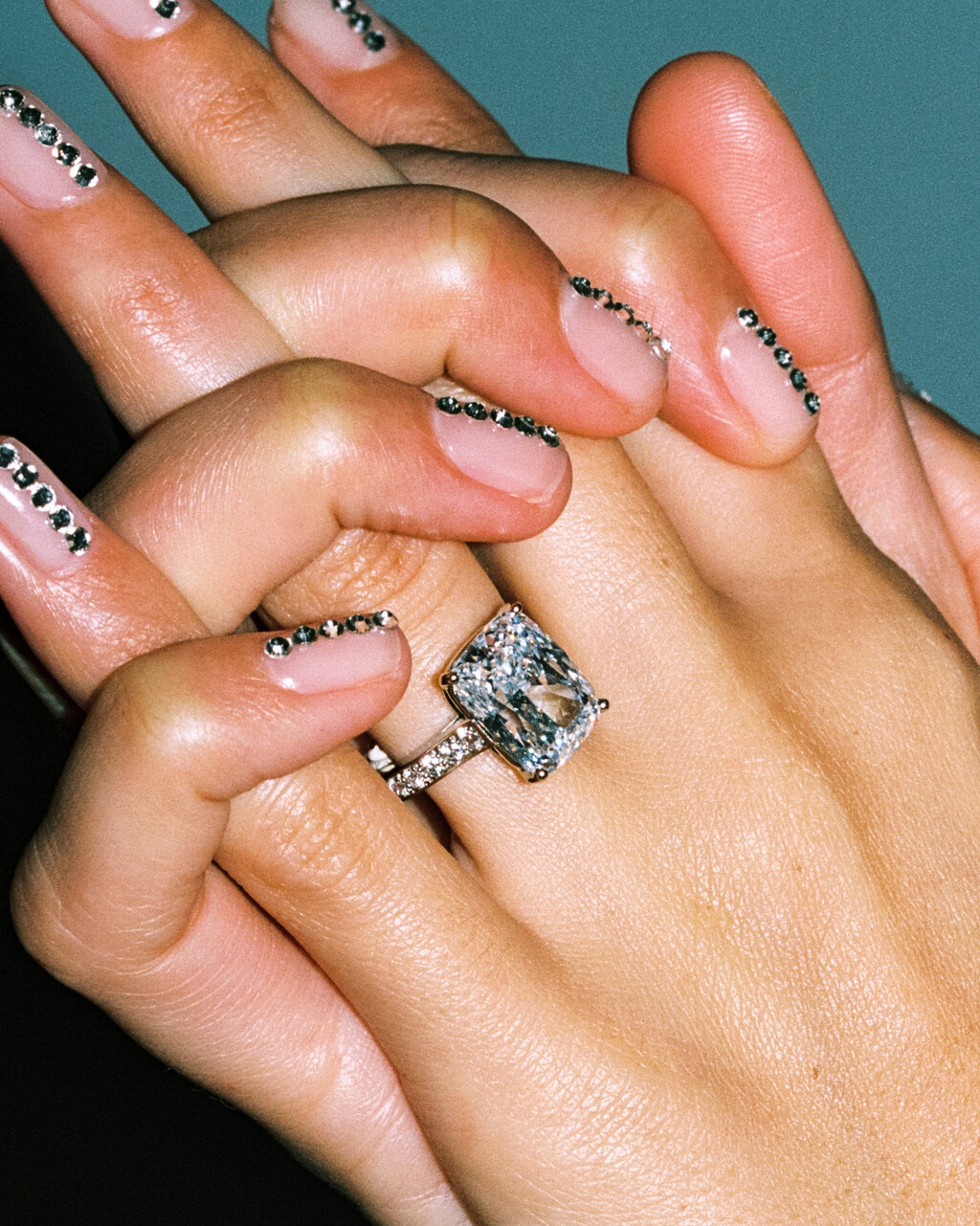 Vogue France - © Artlist