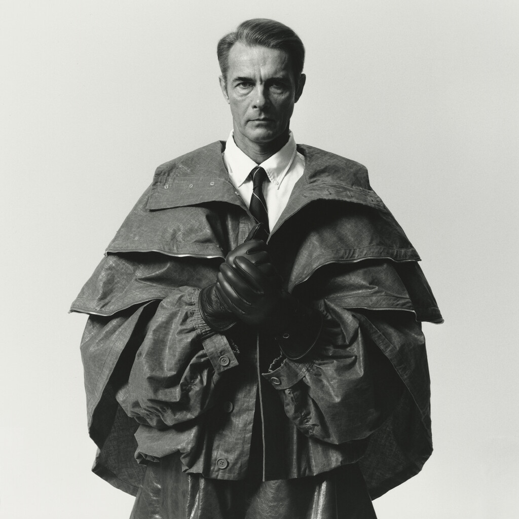 Dust Magazine - © Artlist