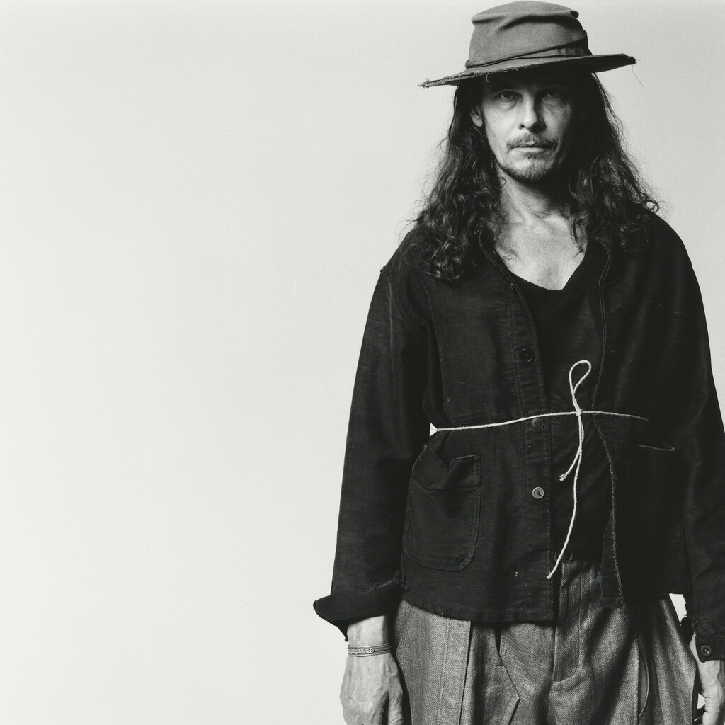 Dust Magazine - © Artlist