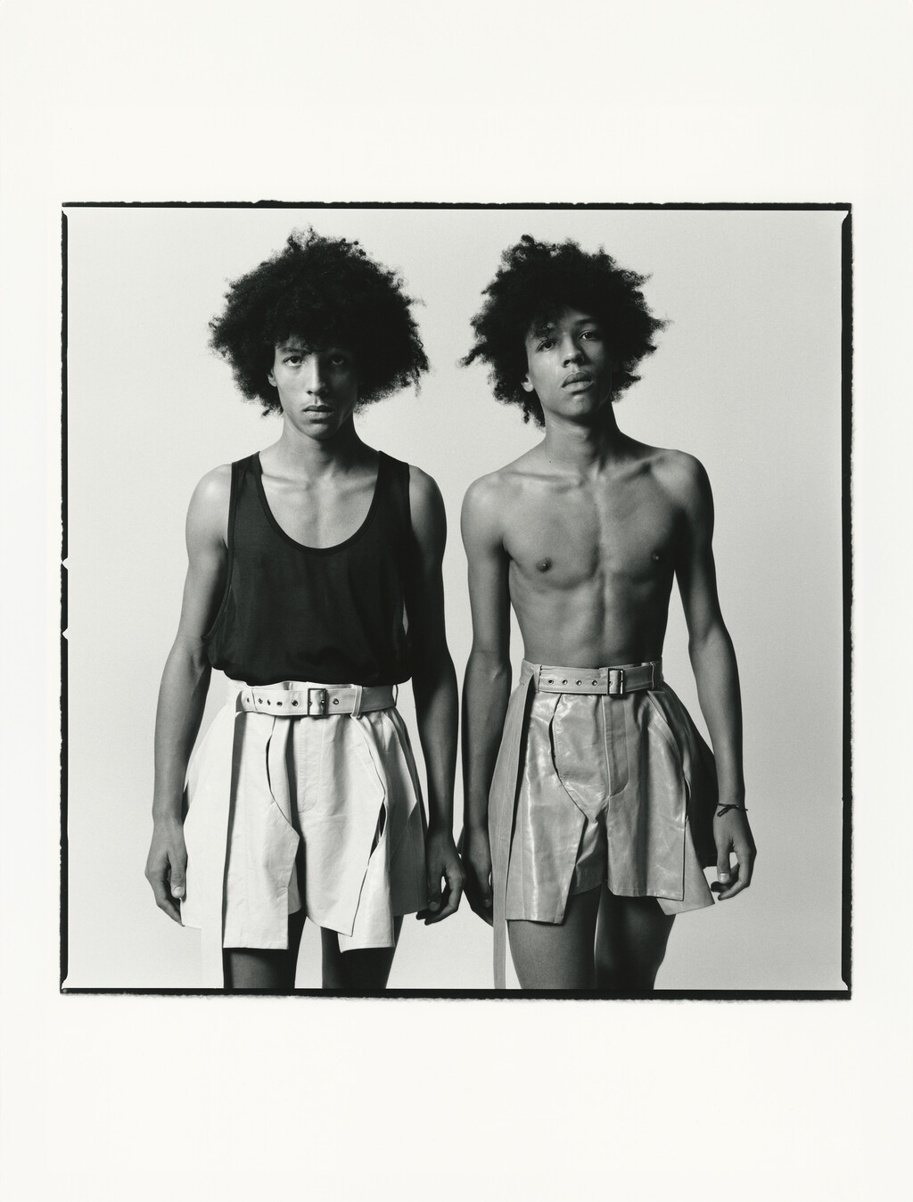 Dust Magazine - © Artlist