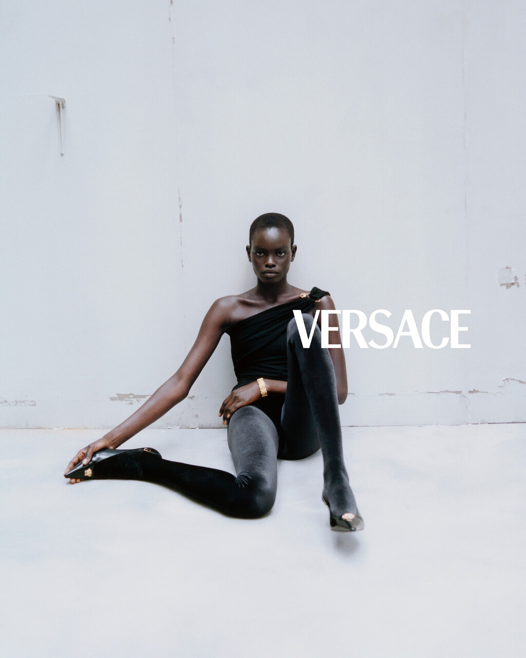 Versace - © Artlist
