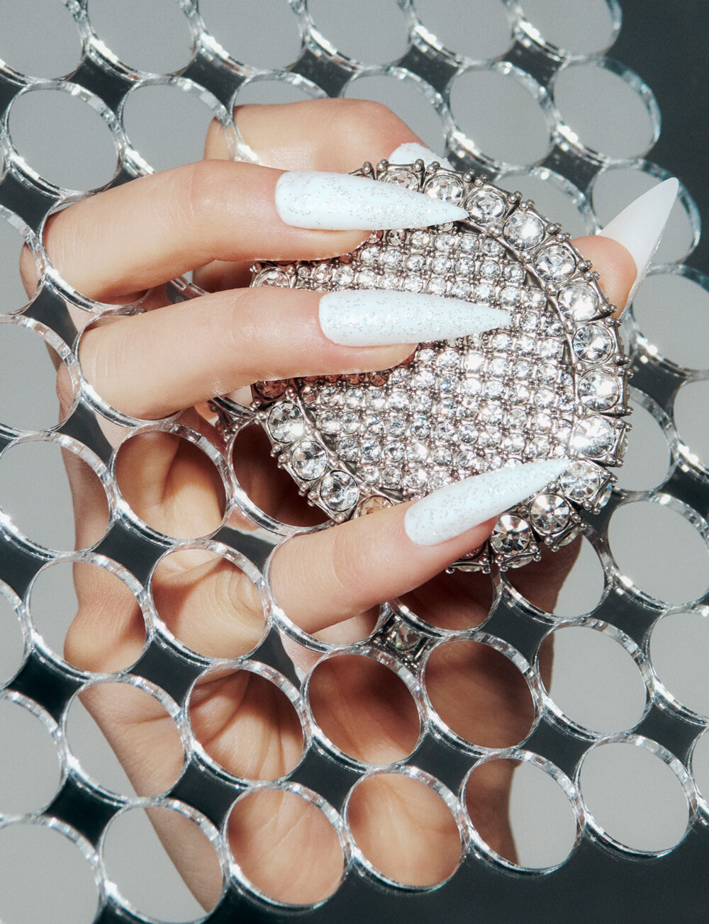 Re-Edition - © Artlist