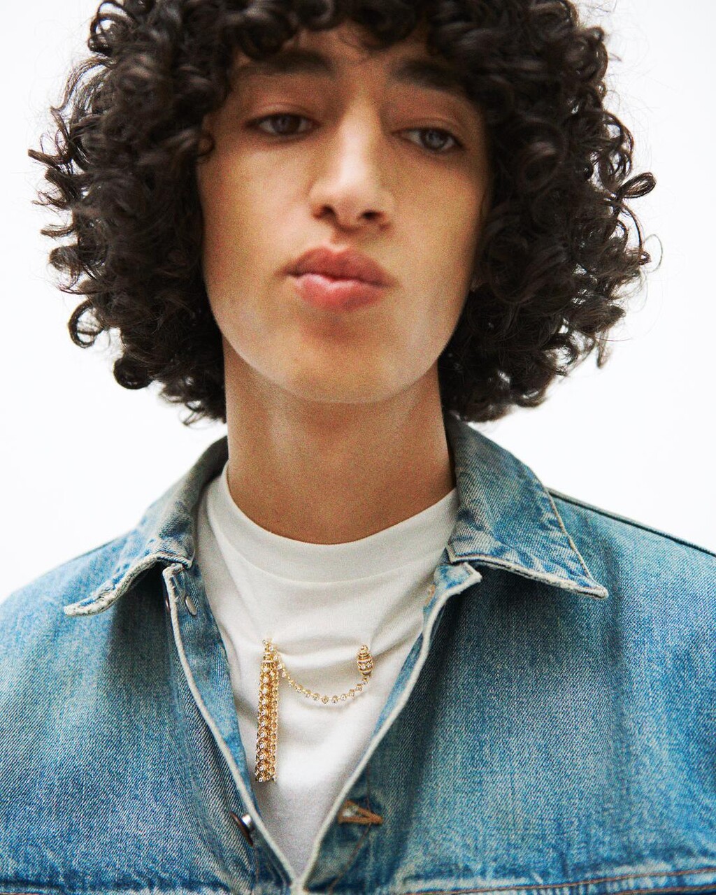 M Le Monde - © Artlist