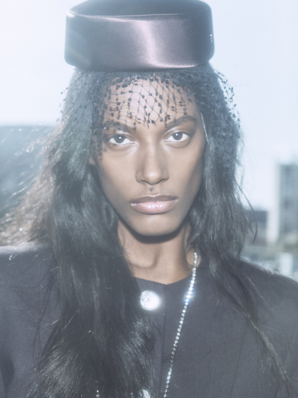 M le Monde - © Artlist