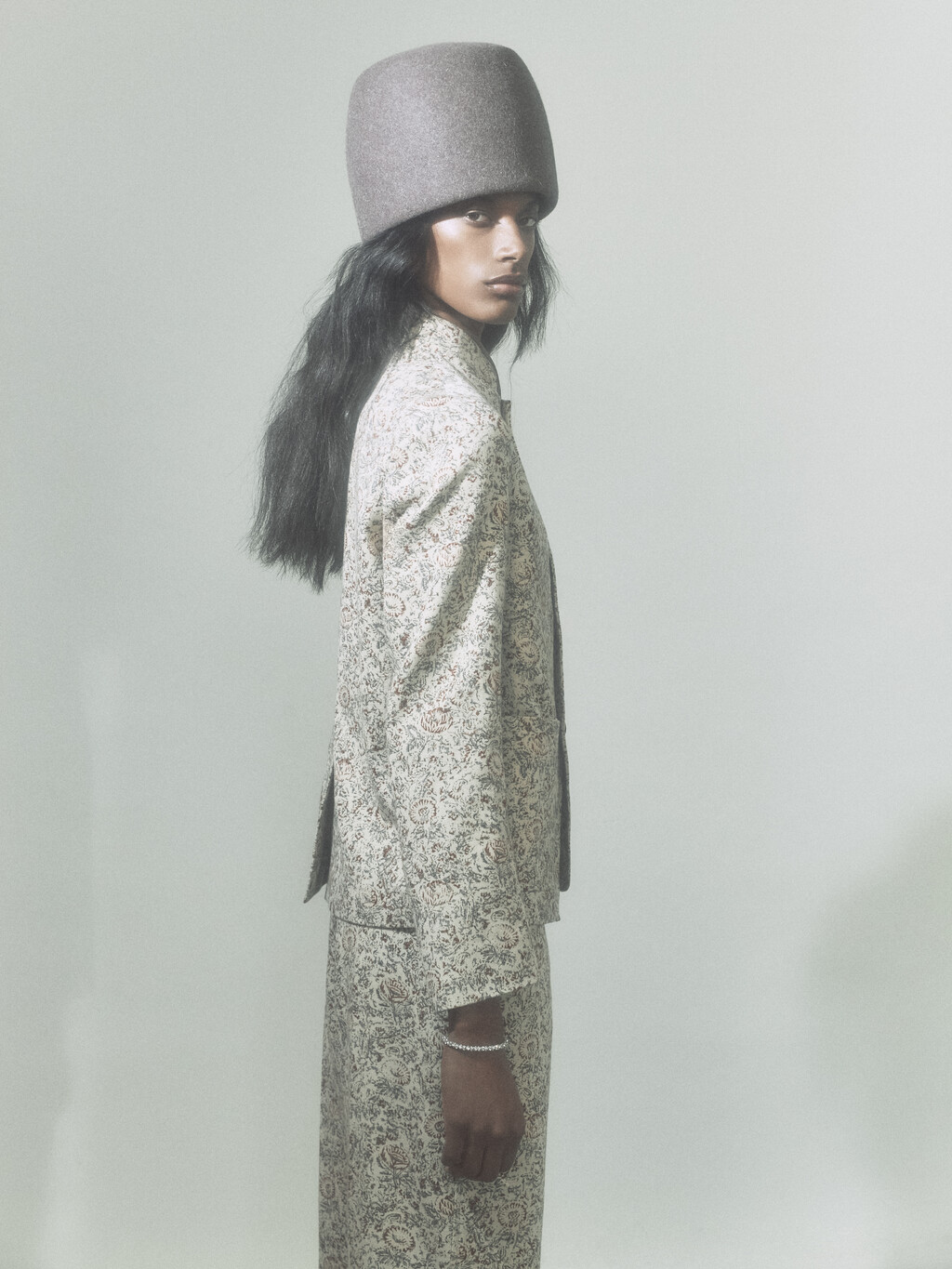 M le Monde - © Artlist