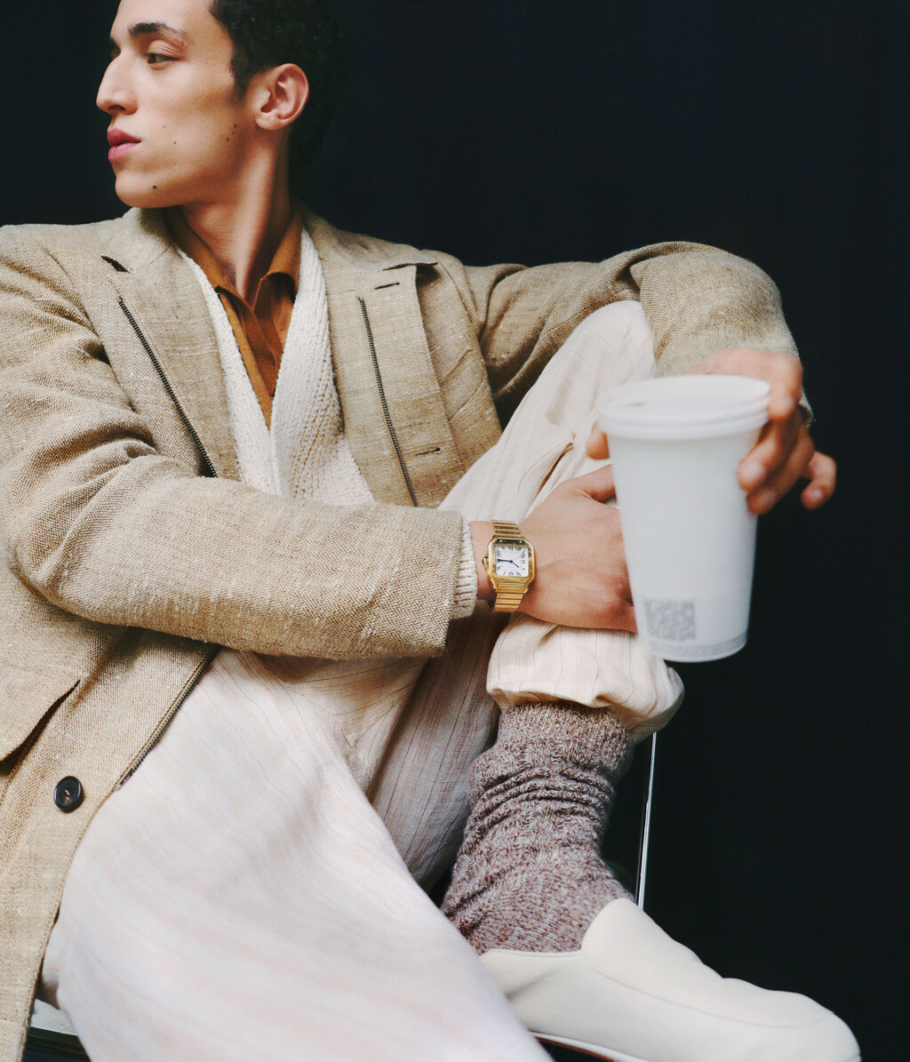 M Le Monde - © Artlist