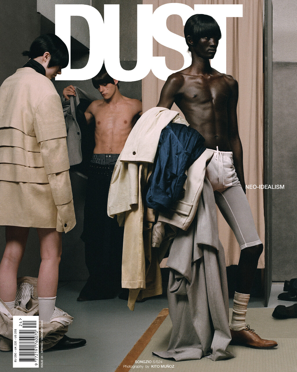 Dust Magazine - © Artlist