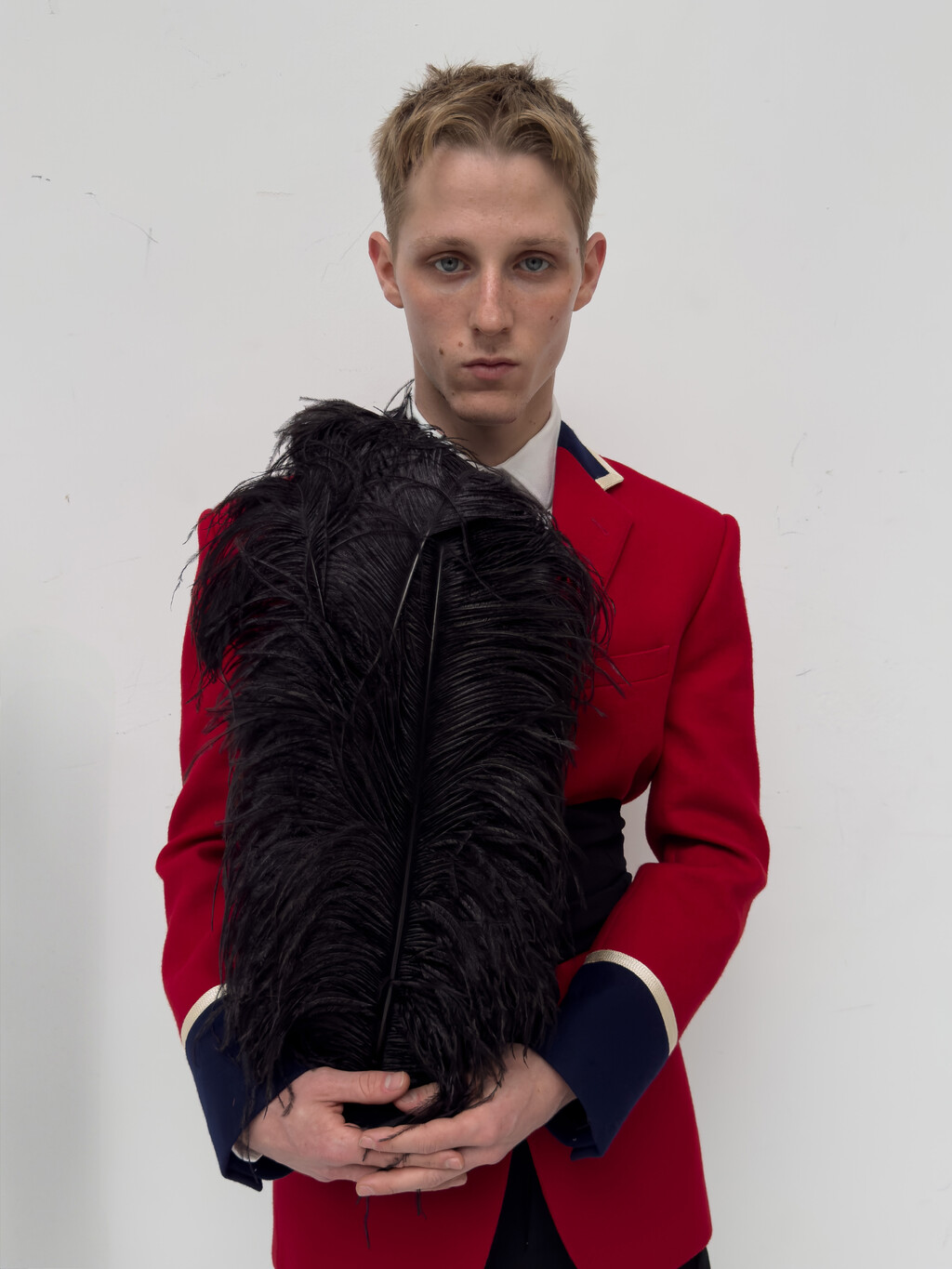 Dust Magazine - © Artlist