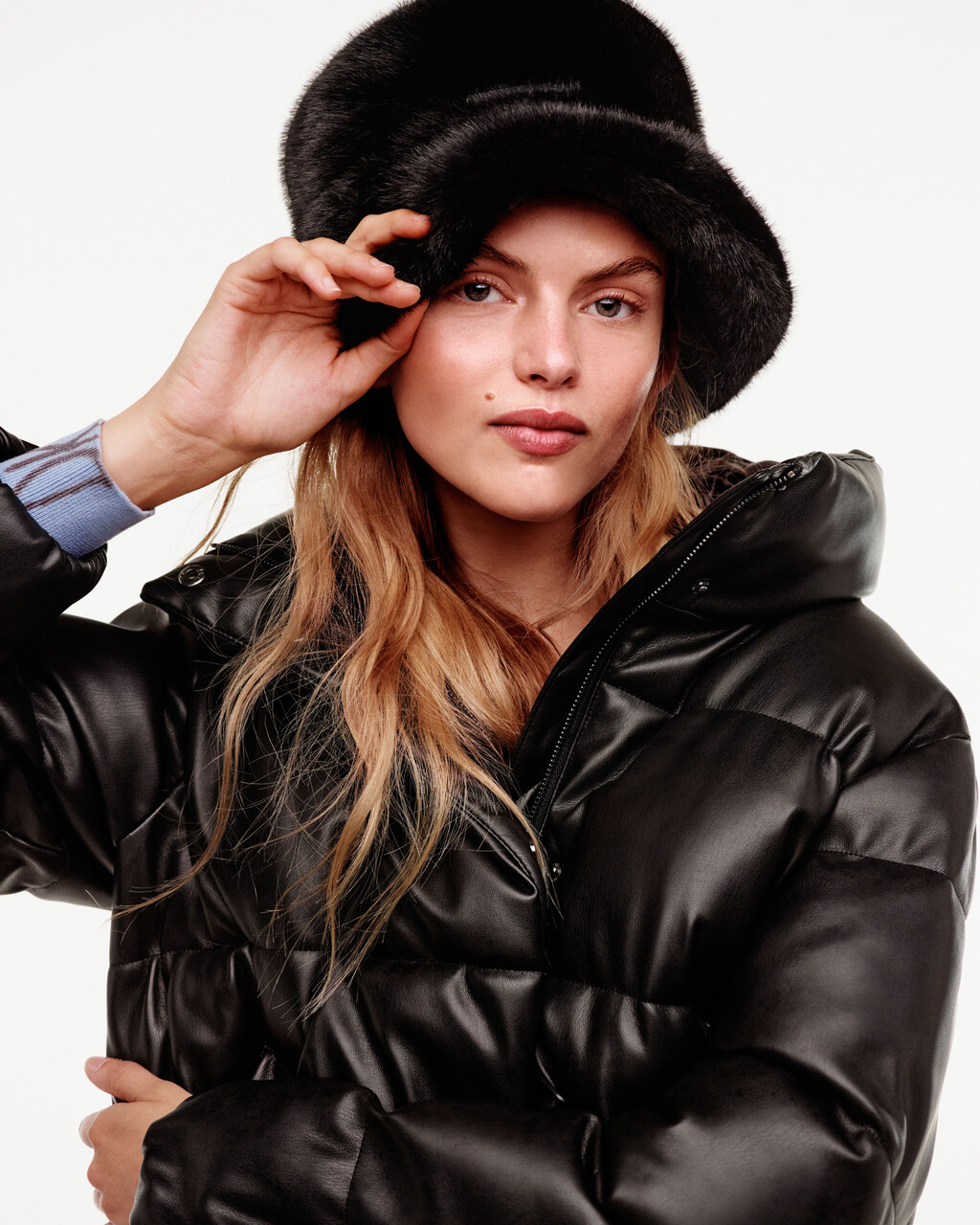 DKNY - © Artlist