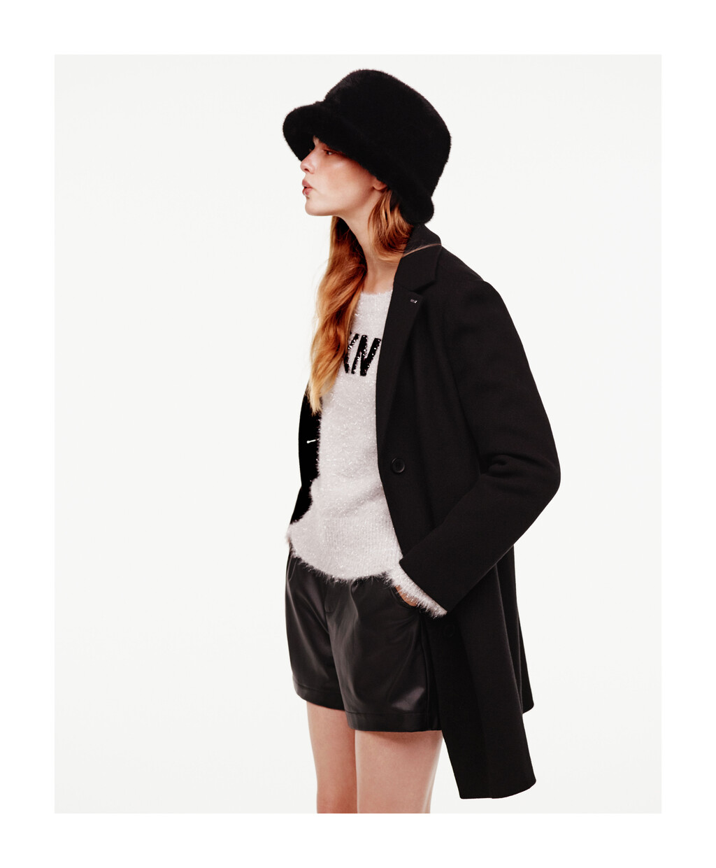 DKNY - © Artlist