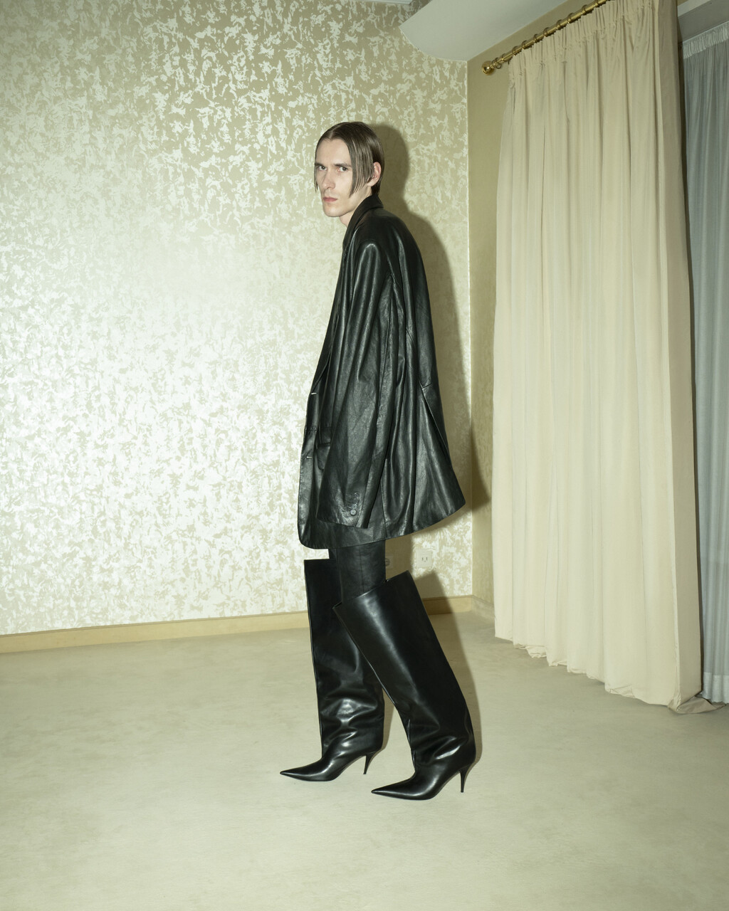 Balenciaga - © Artlist