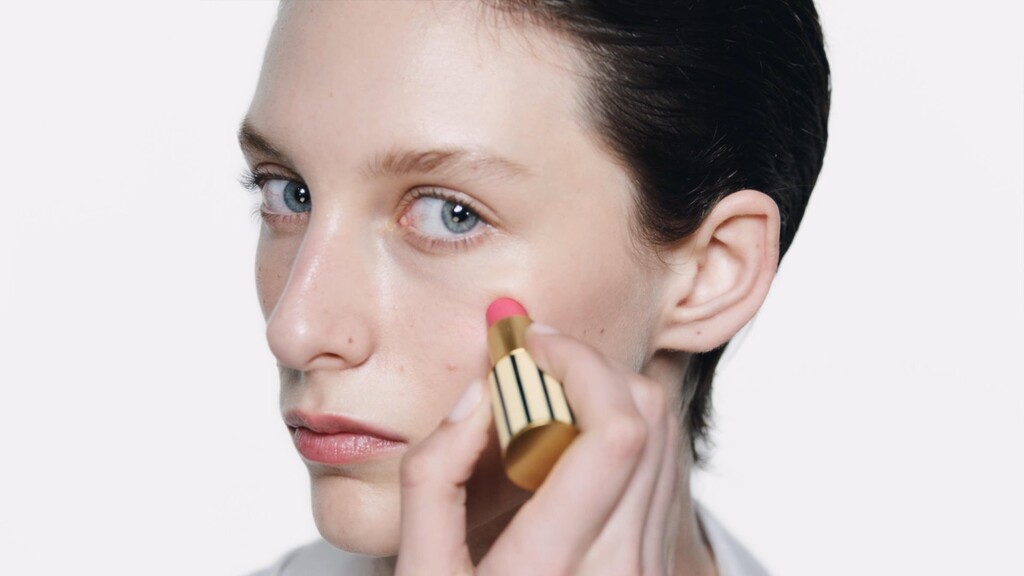 Dries Van Noten - © Artlist