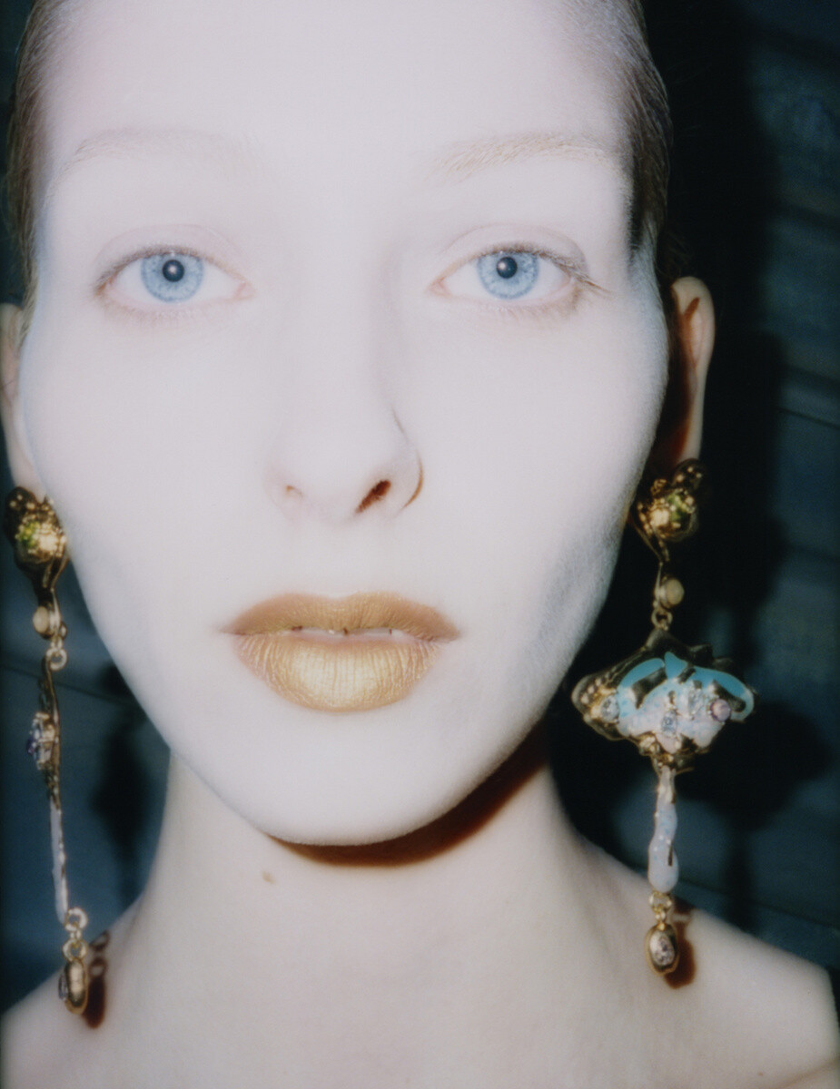 Re-Edition - © Artlist