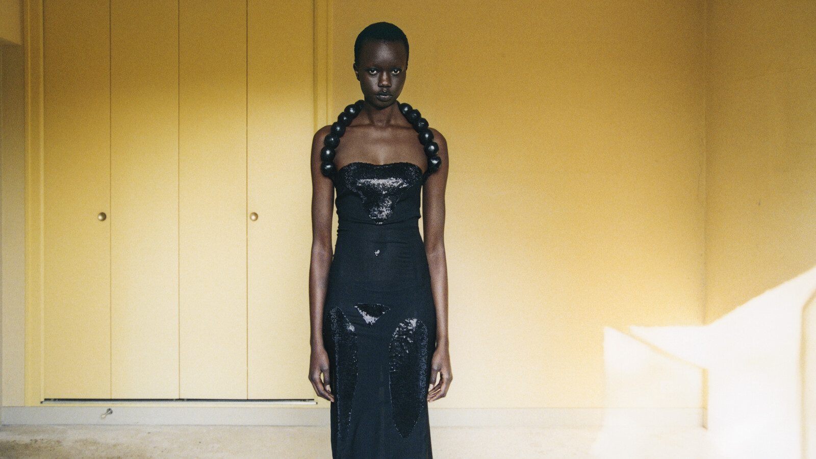 ALL-IN Magazine - © Artlist