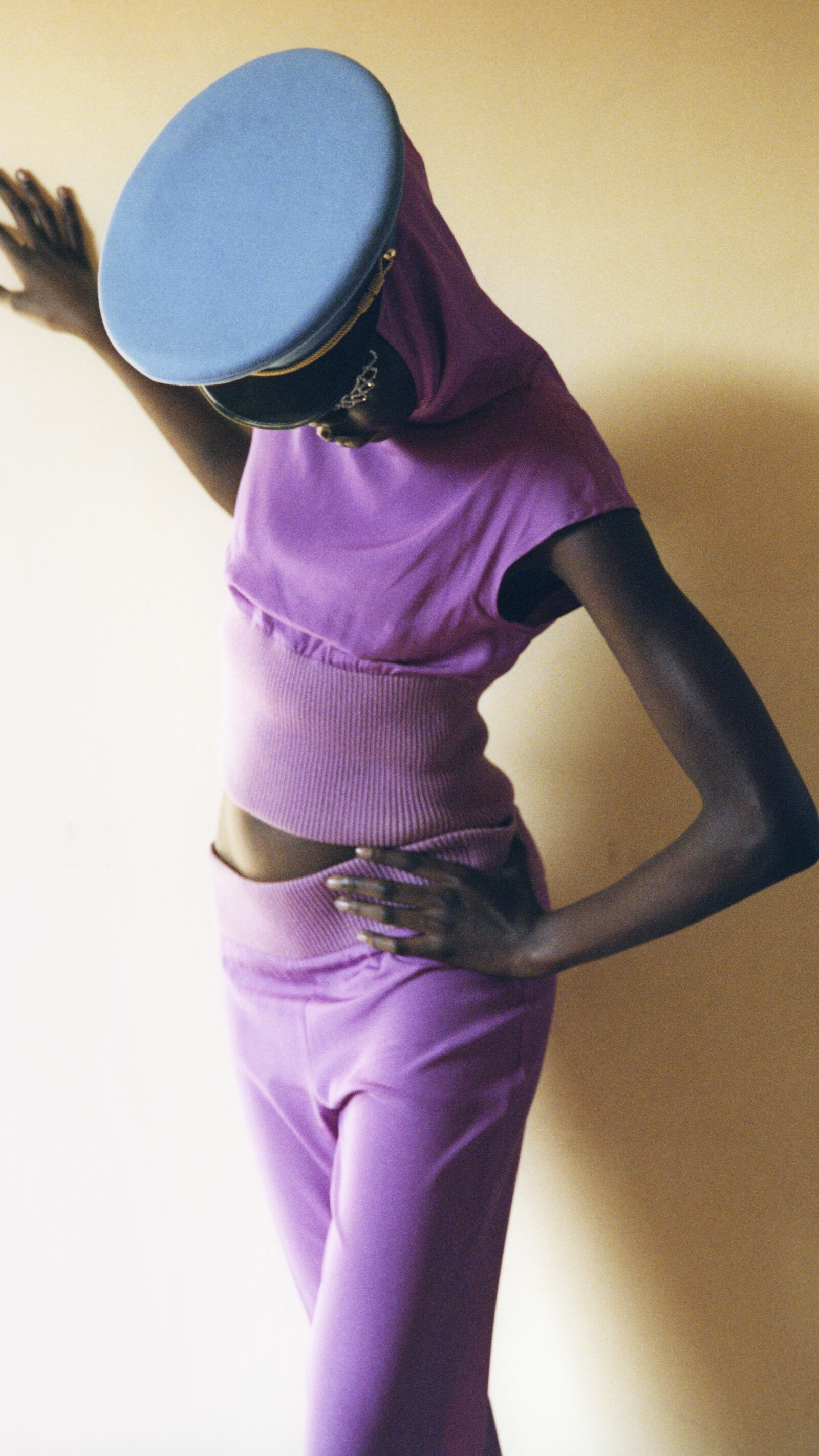 ALL-IN Magazine - © Artlist