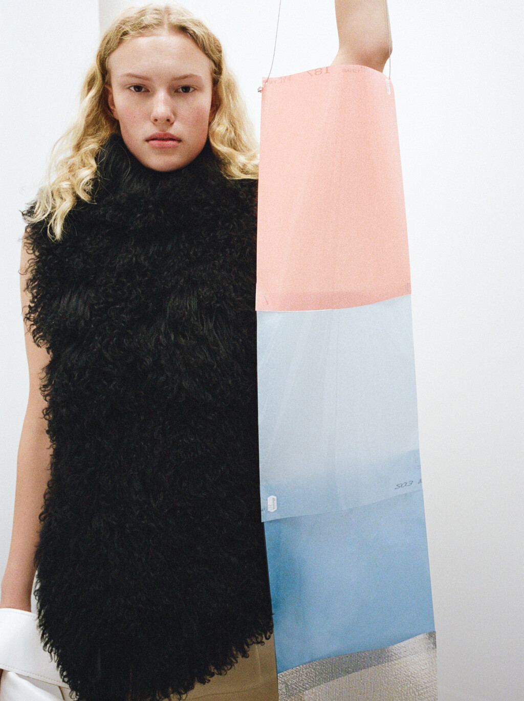 Crosscurrent - © Artlist