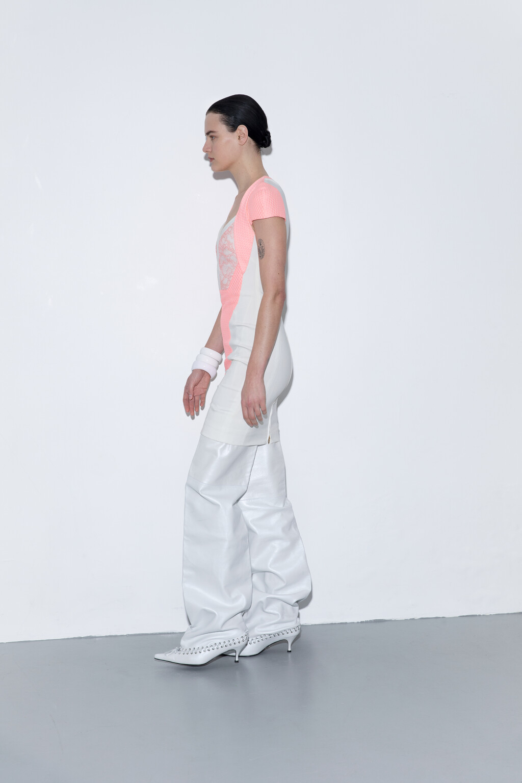 Crosscurrent - © Artlist