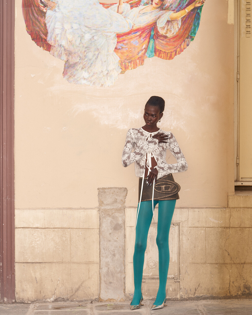 Cr Fashion Book - © Artlist