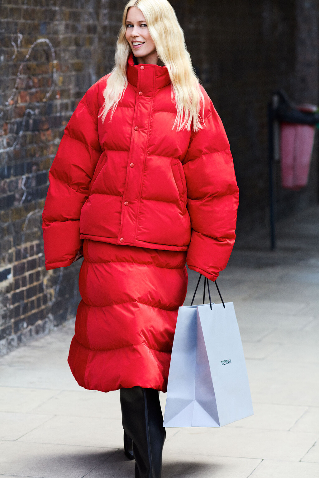 Pop Magazine - © Artlist