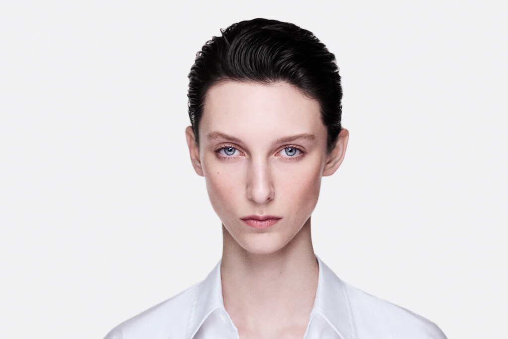 Dries Van Noten - © Artlist