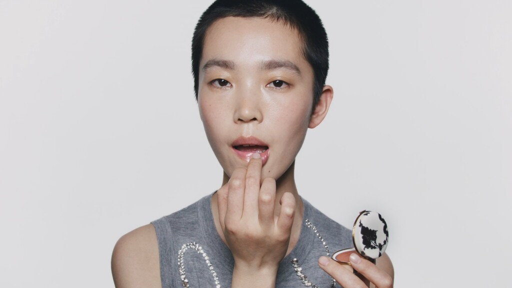 Dries Van Noten - © Artlist