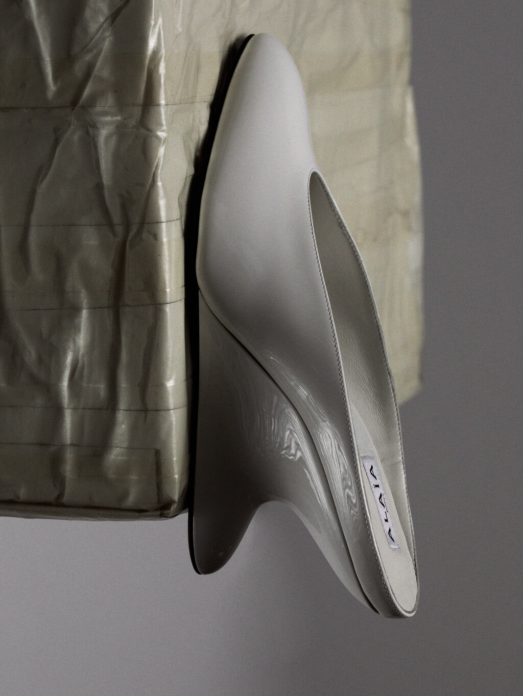 Beyond Noise - © Artlist