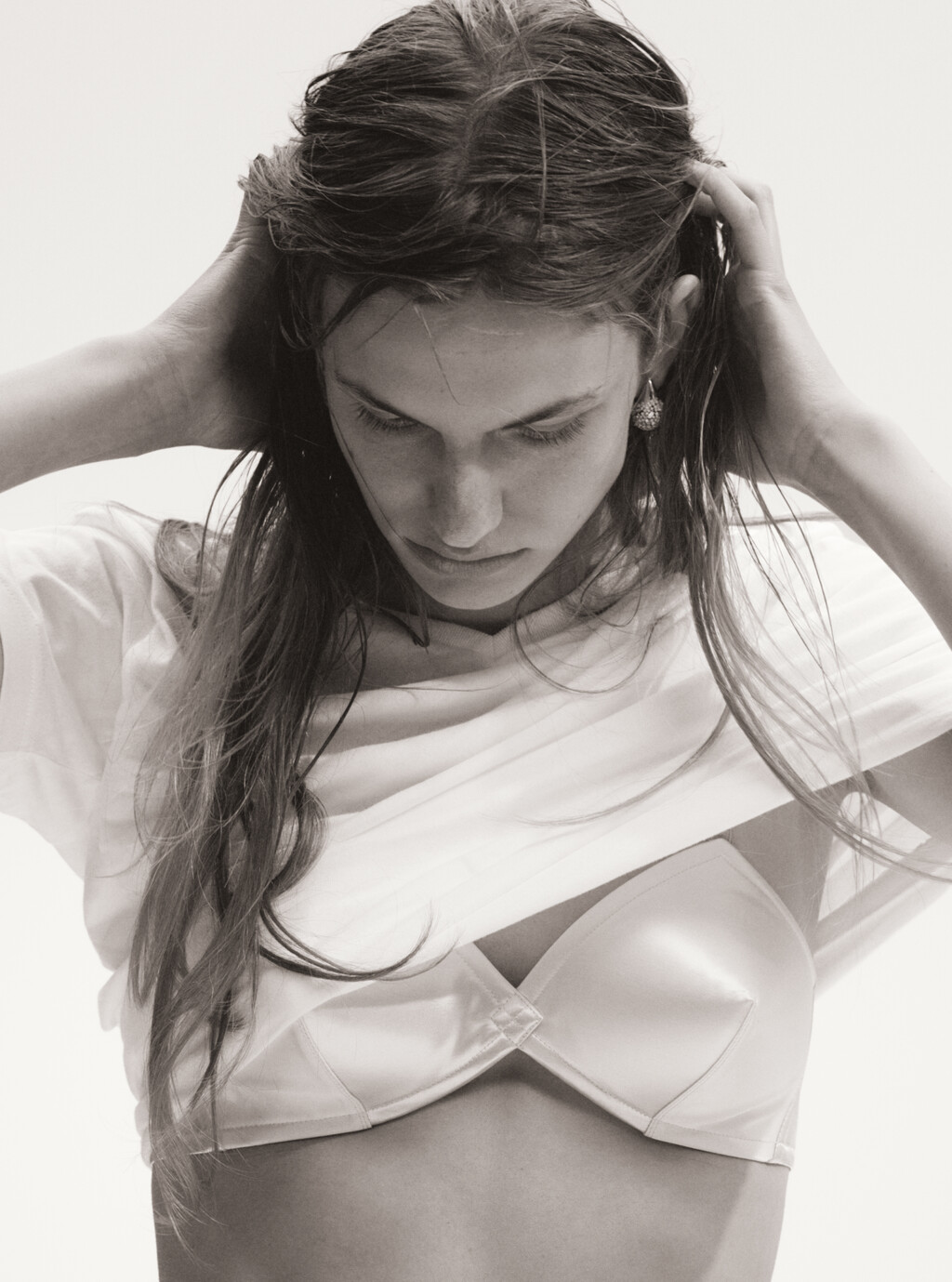 Beyond Noise - © Artlist