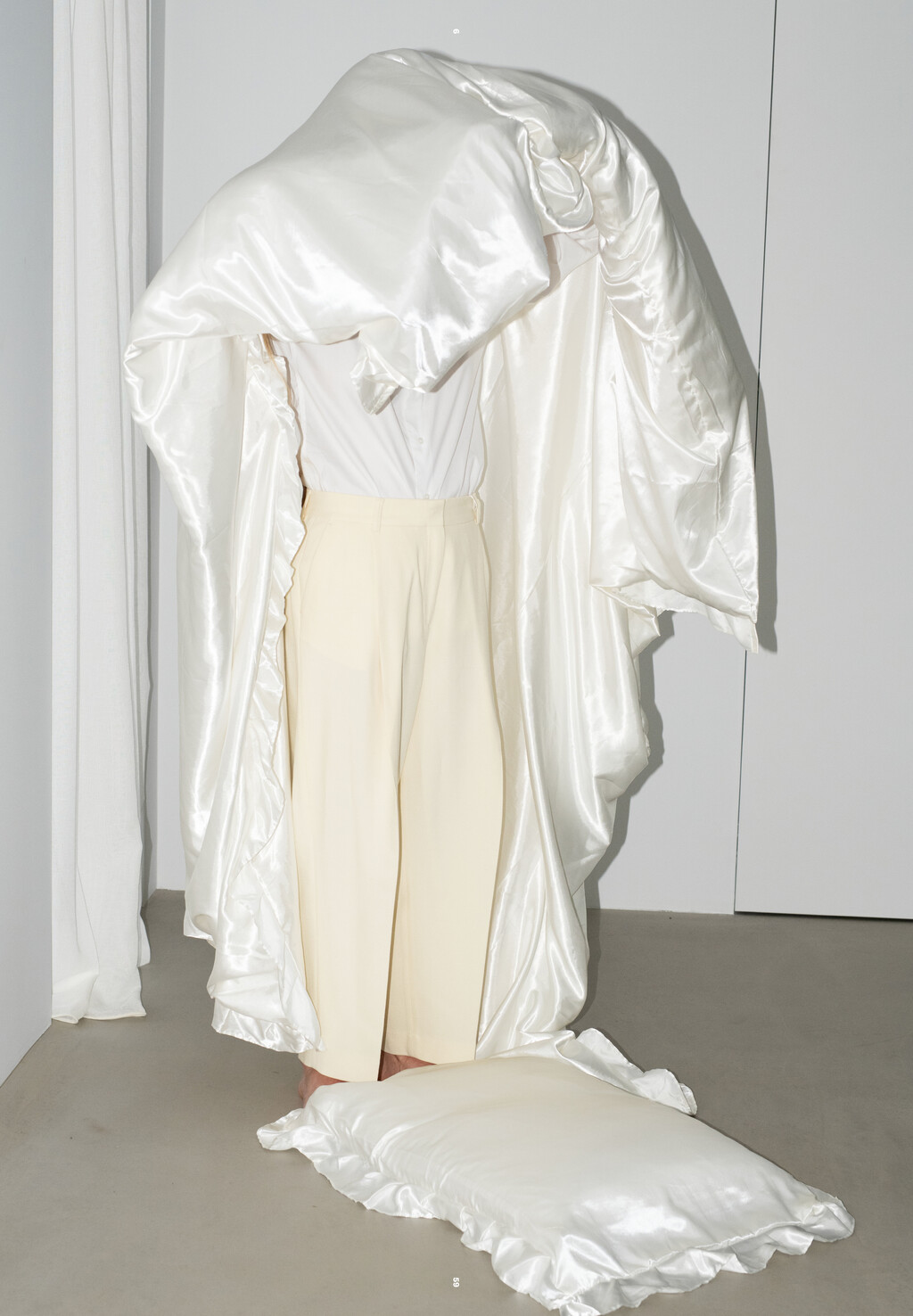 DRESSED - Book - © Artlist