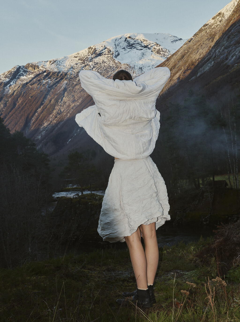 Service Magazine - © Artlist