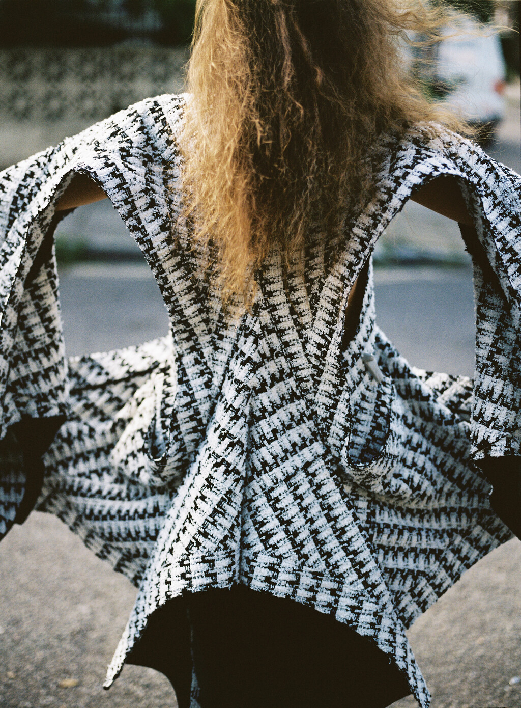 Tide Magazine - © Artlist