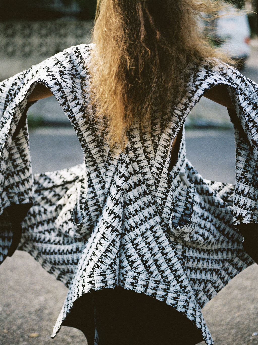 Tide Magazine - © Artlist