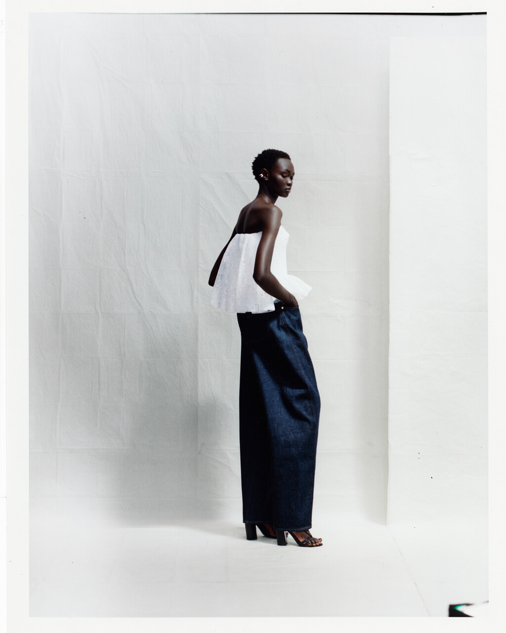 Givenchy - © Artlist