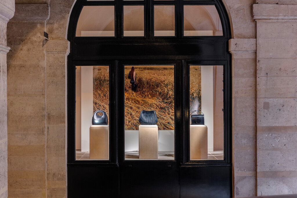 Lemaire - © Artlist