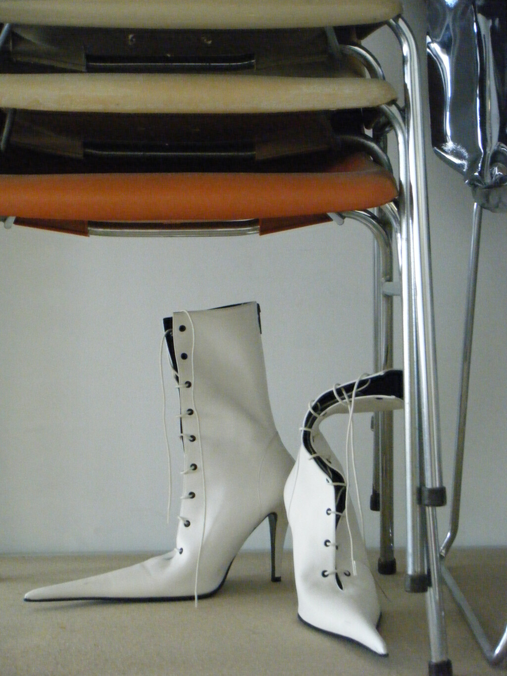 Beyond Noise - © Artlist