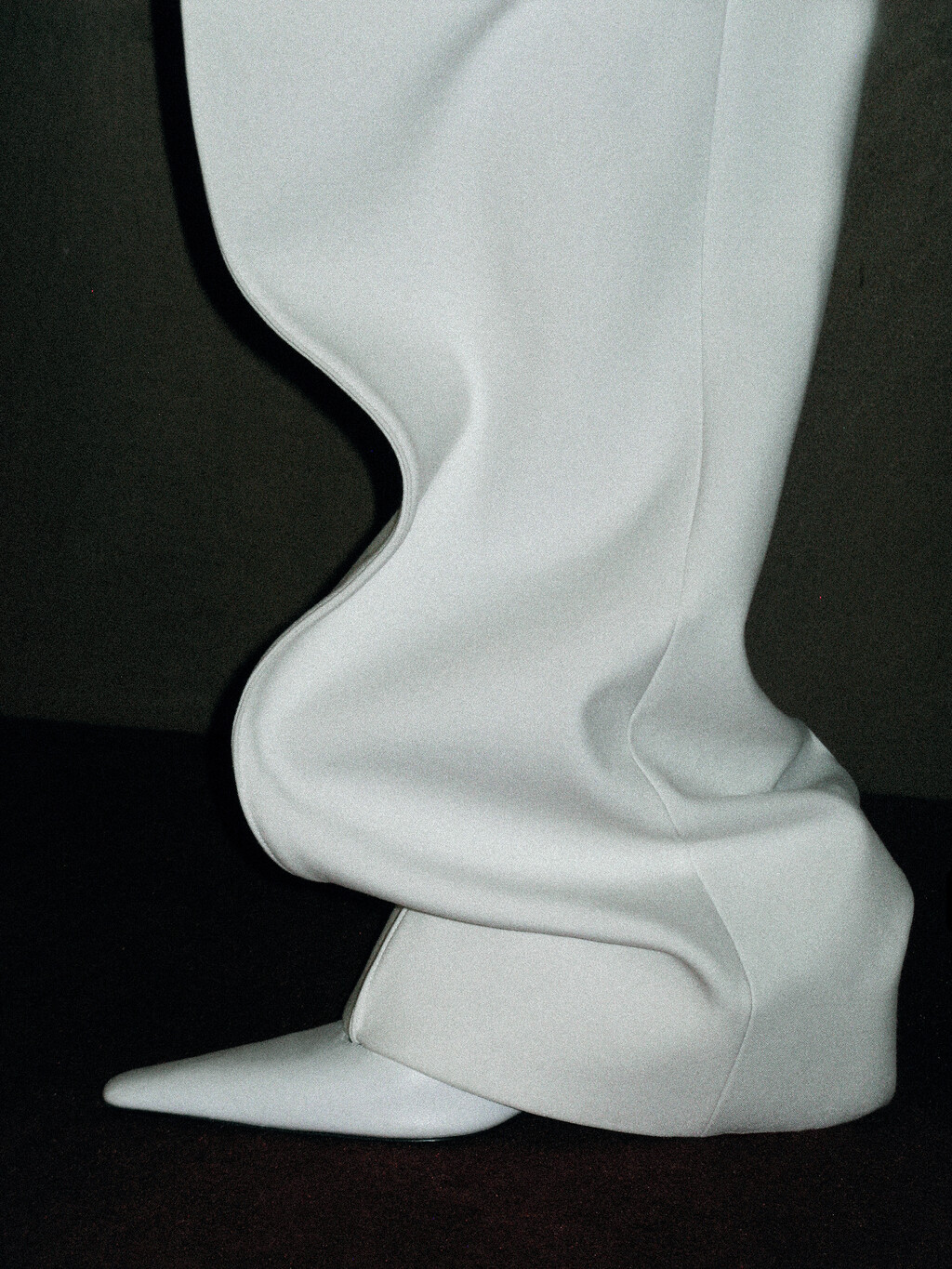 Harper’s Bazaar France - © Artlist