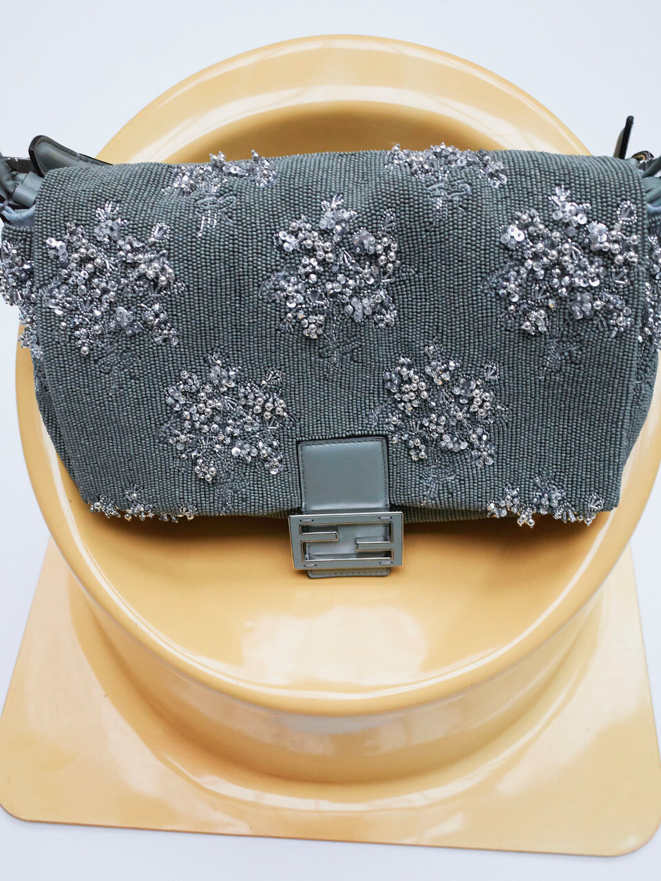 Harper&#8217;s Bazaar France - © Artlist